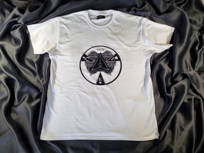 Vandal Eye Pyramid T-Shirt - Handcrafted with Symbolic Design