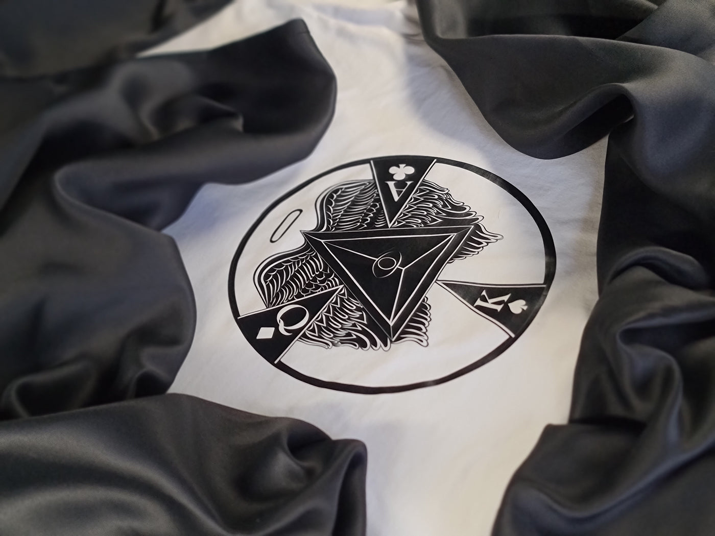 Vandal Eye Pyramid T-Shirt - Handcrafted with Symbolic Design