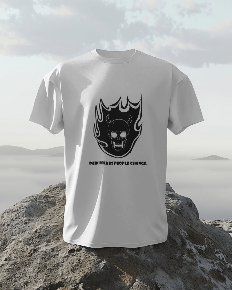 T-Shirt mit flammendem Totenkopf-Transformations-Motiv – Begrüßen Sie Veränderungen mit Stil 🔥💀